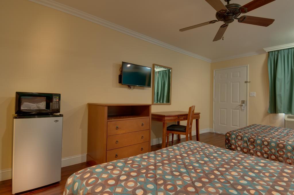 Vagabond Inn Buttonwillow I-5 Exit 253 贝克斯菲尔德 外观 照片